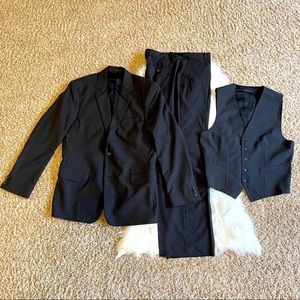 Express 3-Piece Suite Design Studio Pinstripe *includes blazer + pants +vest